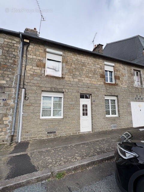 Maison à SOURDEVAL