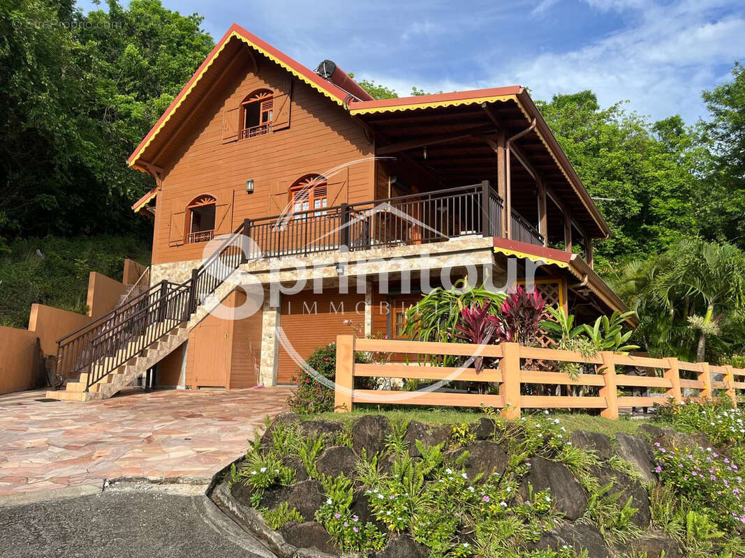 Maison à VIEUX-FORT