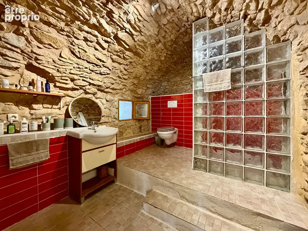 Maison Pouzilhac - 111 m² - 4 pièces - photo 6