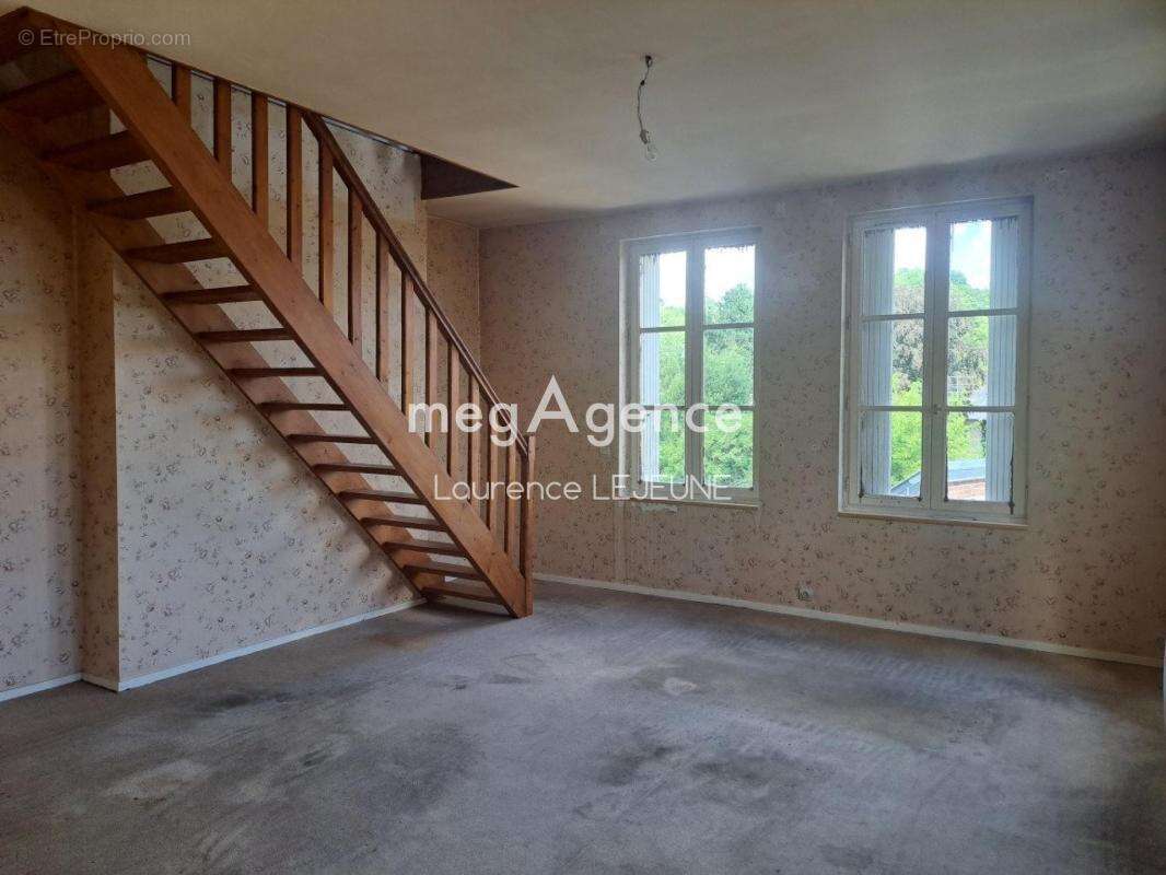 à ORBEC IMMEUBLE en monopropriété 7 appartements 1 boutique 1 local - photo 12