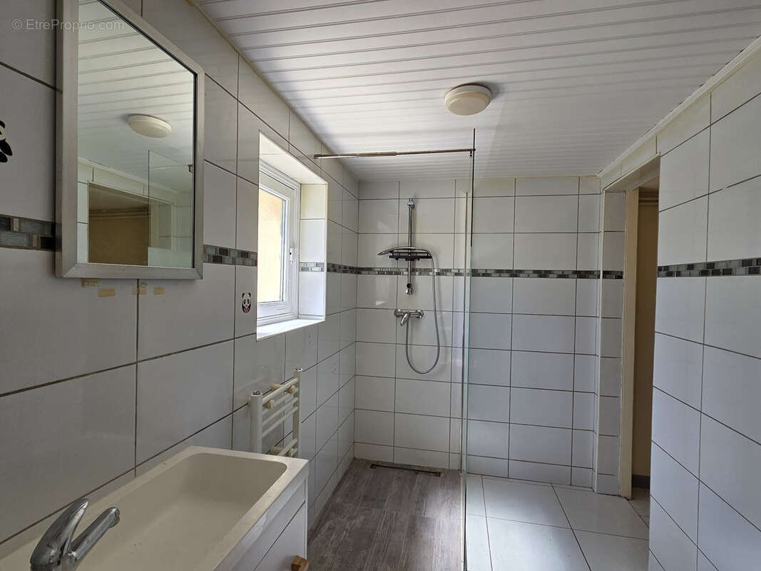 Appartement à LA CHAPELLE-SAINT-LUC