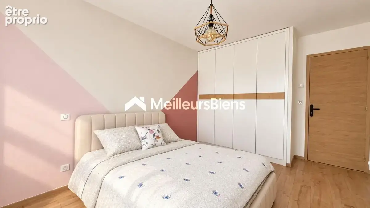 Maison récente de 147 m² avec piscine chauffée, suite parentale et garage - photo 15