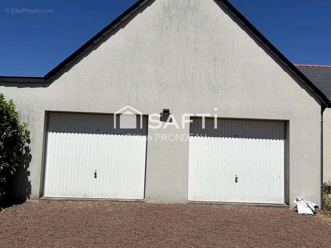 Maison 104 m² à Brain-Sur-Allonnes  - photo 9