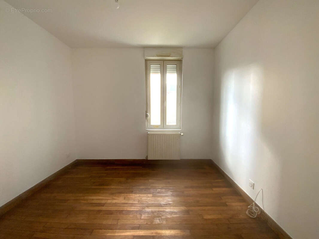 Appartement à SAINTE-SAVINE