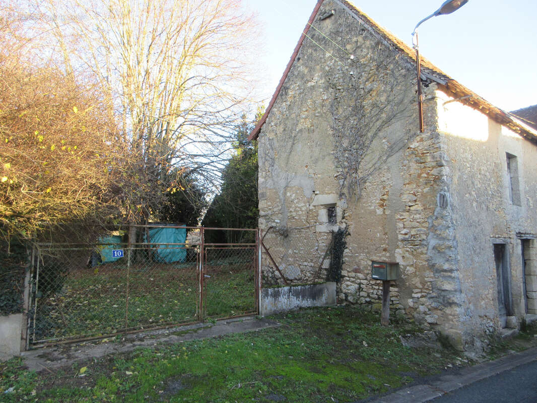 Maison à LE PONT-CHRETIEN-CHABENET