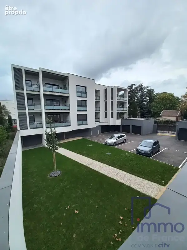 Parking à L'HORME