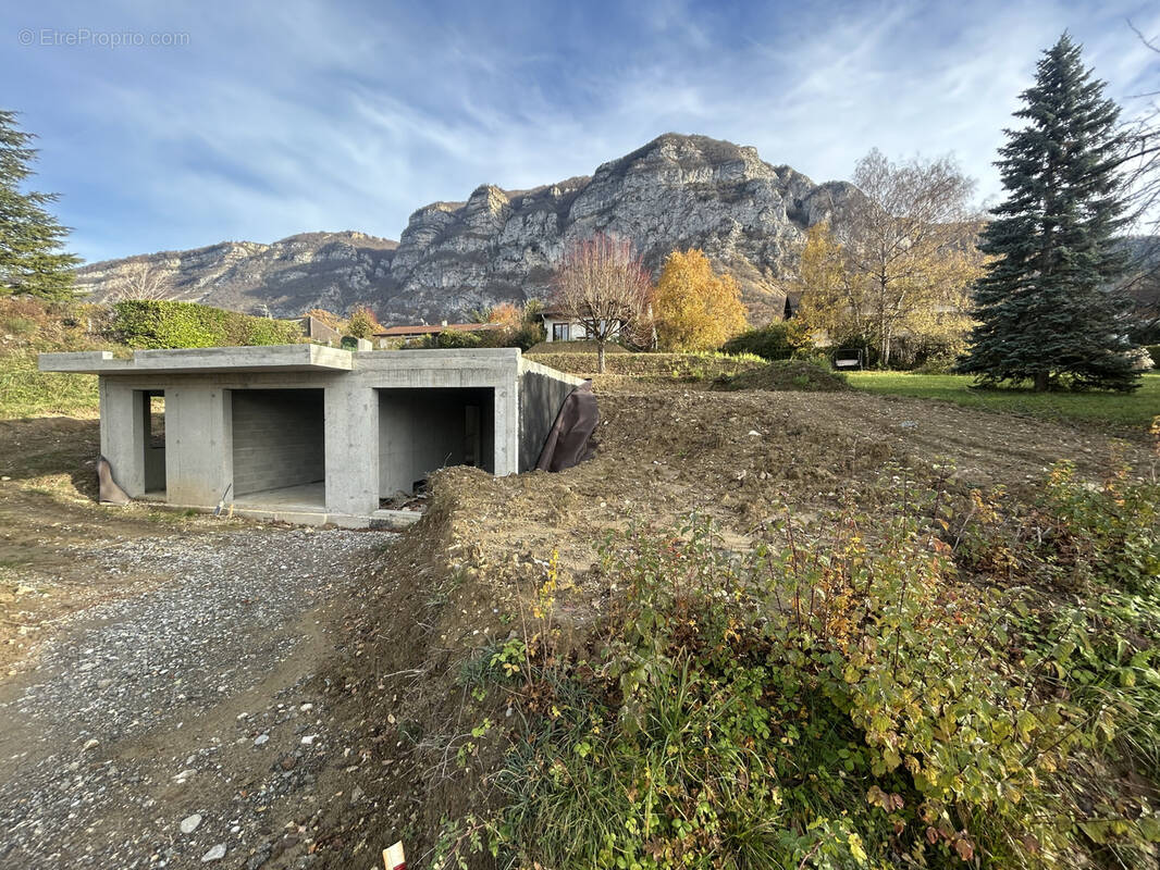 Maison à COLLONGES-SOUS-SALEVE