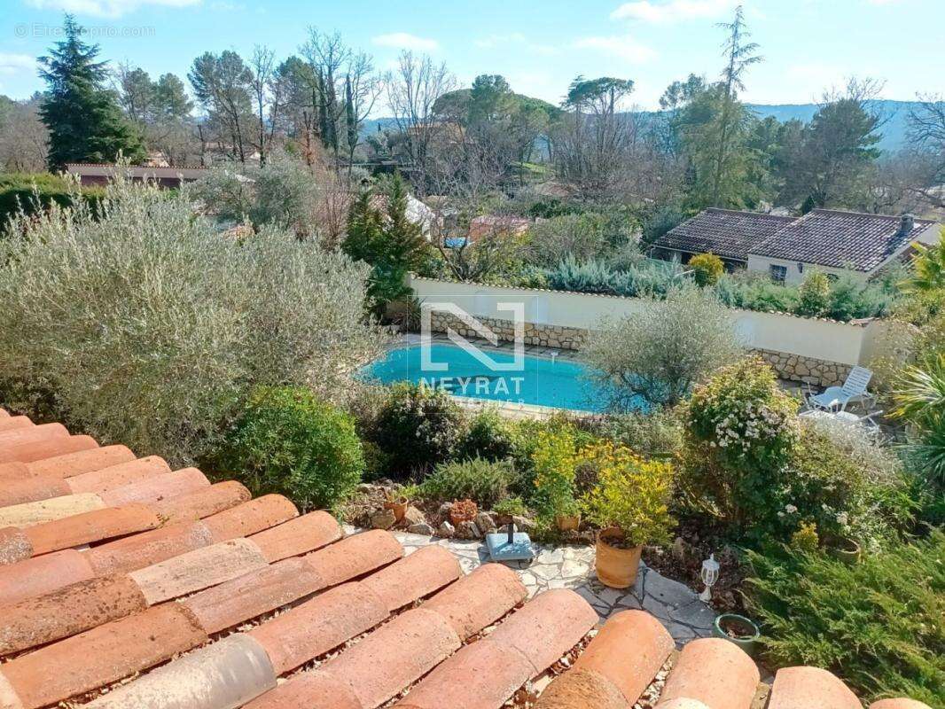 Maison à TOURRETTES