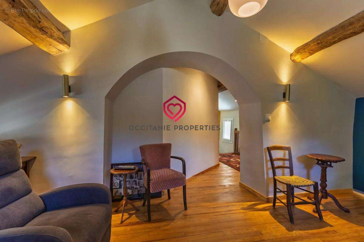 Maison à CUXAC-CABARDES