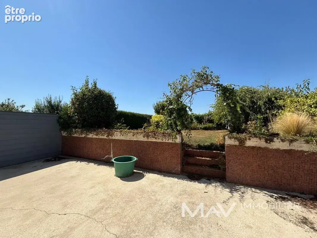Saint-martin-lez-tatinghem - maison 3 chambres avec garage et jardin - photo 11