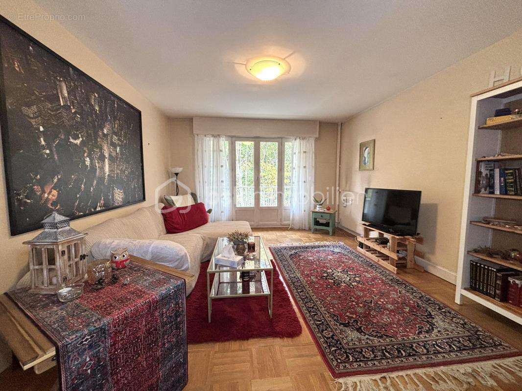 Appartement lumineux au cœur d'Avon avec doubles balcons - photo 4