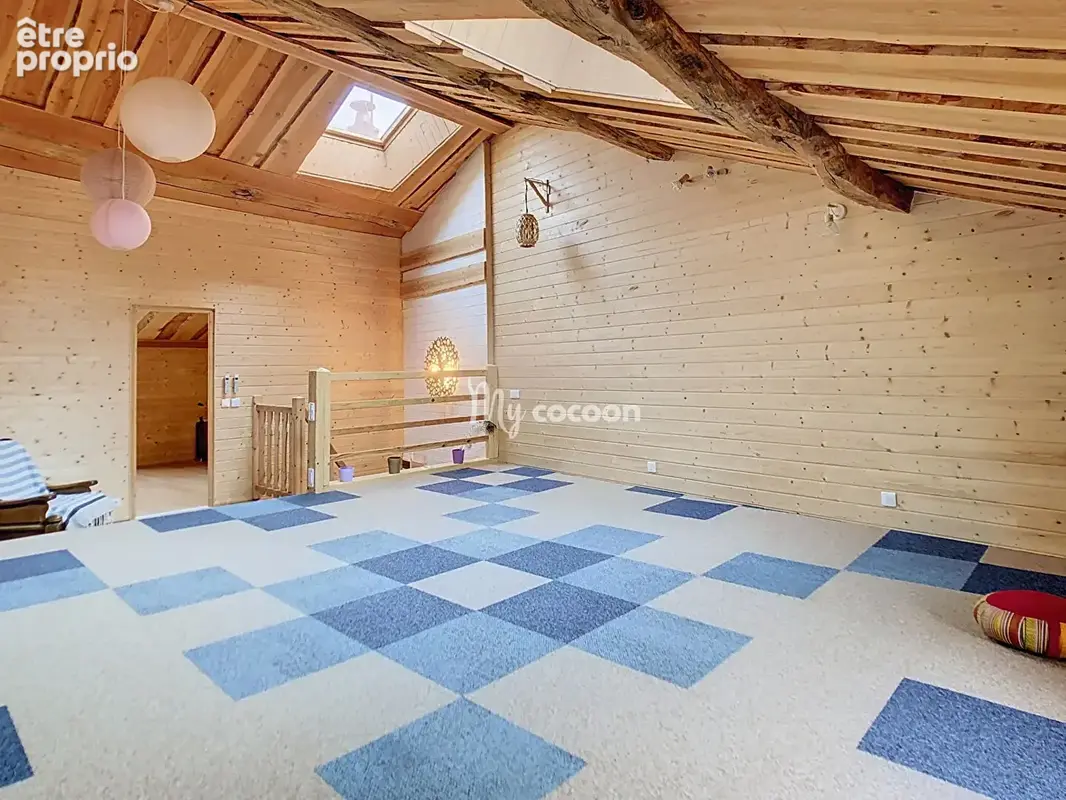 Maison - T5 - 141 m² - photo 6