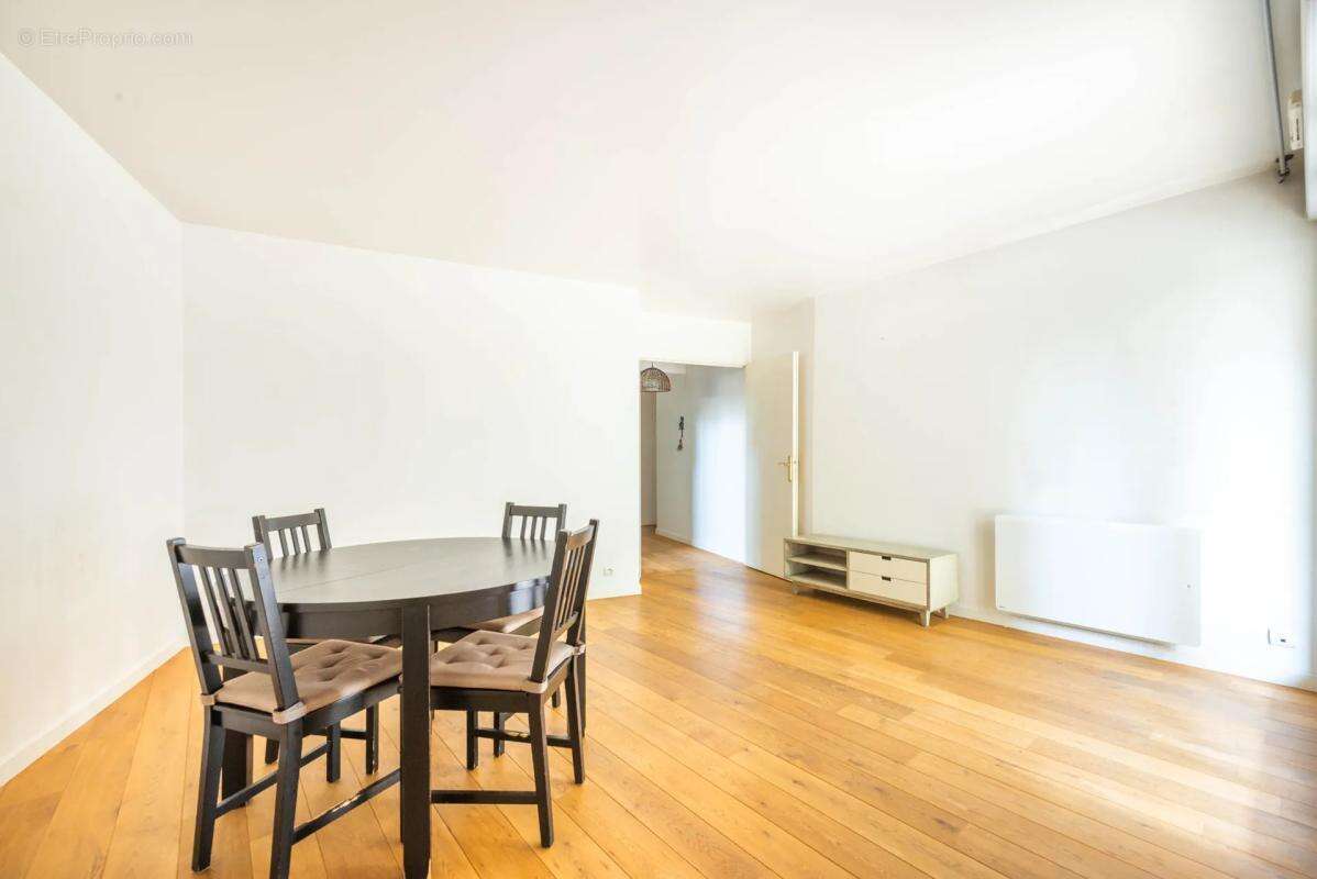 Appartement à SURESNES
