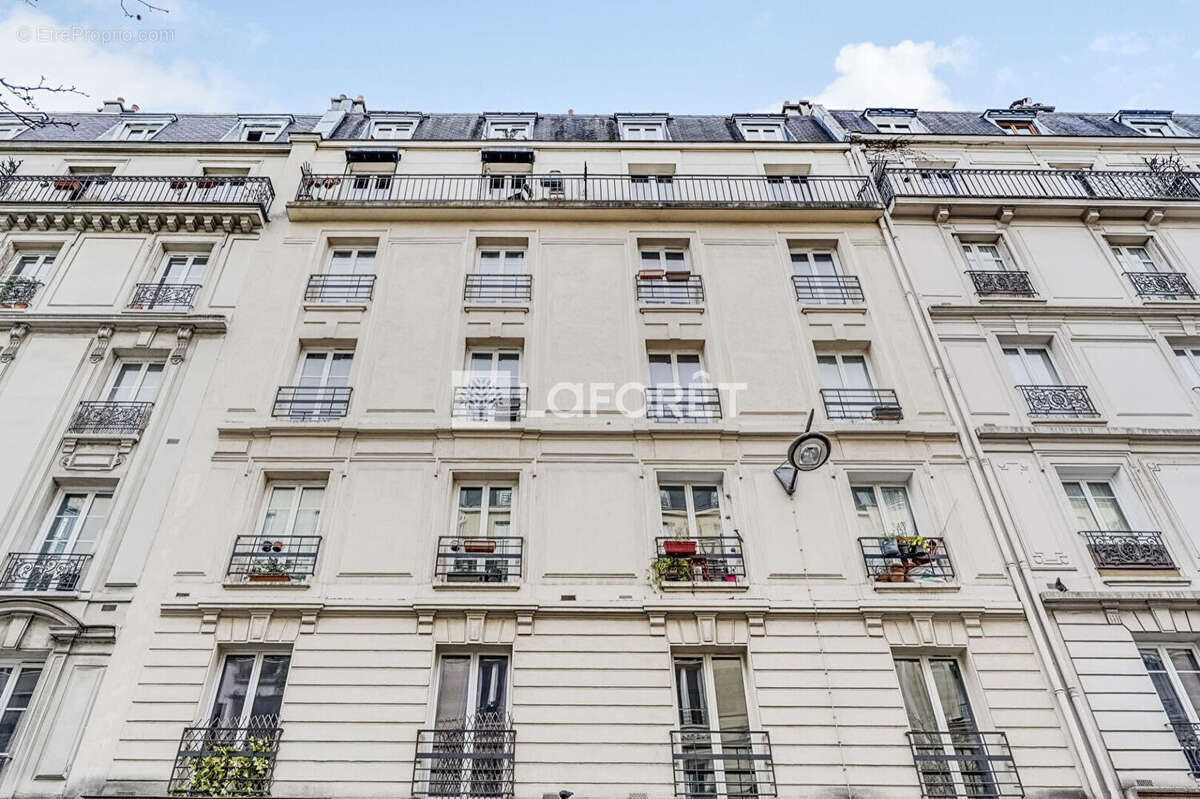 Appartement à PARIS-18E