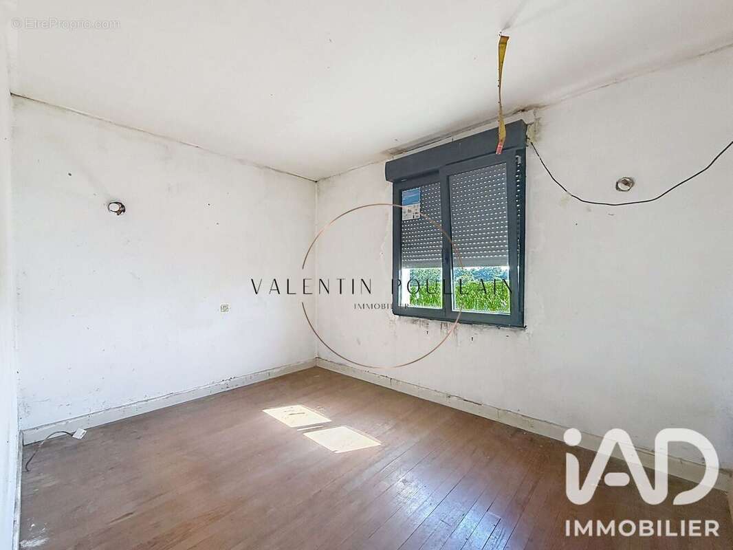 Maison 64 m² à Saint-Sauveur-Lendelin  - photo 5