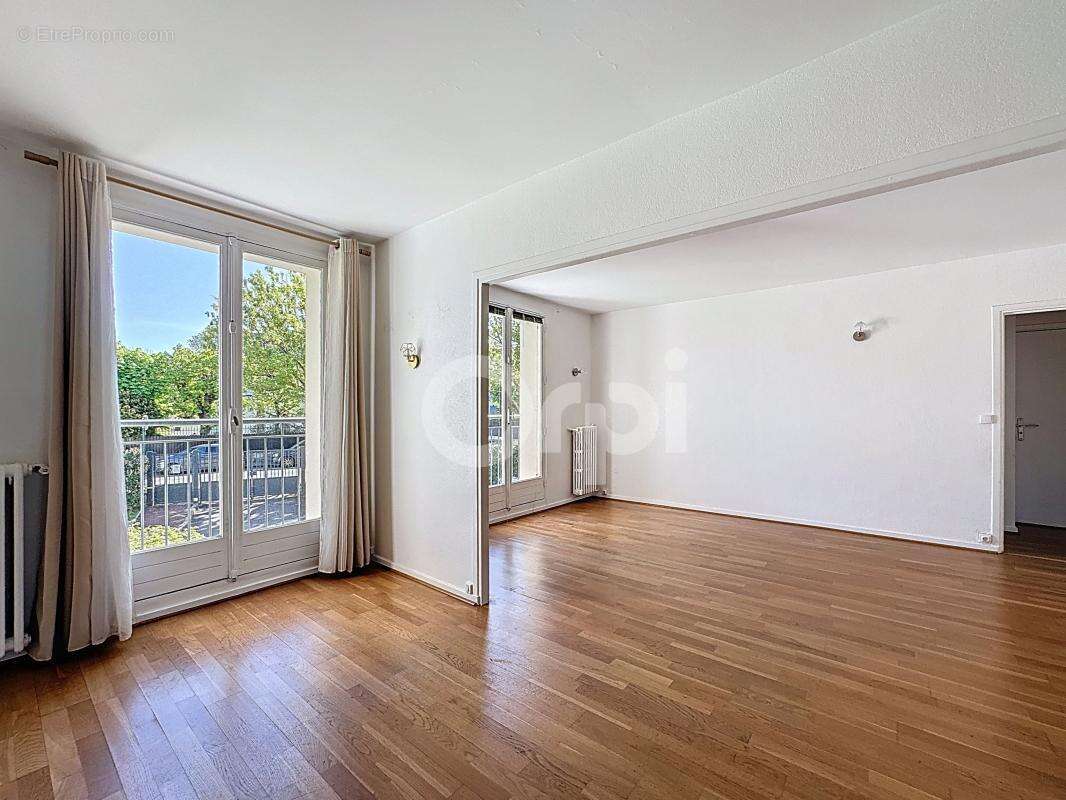Appartement à NOGENT-SUR-MARNE