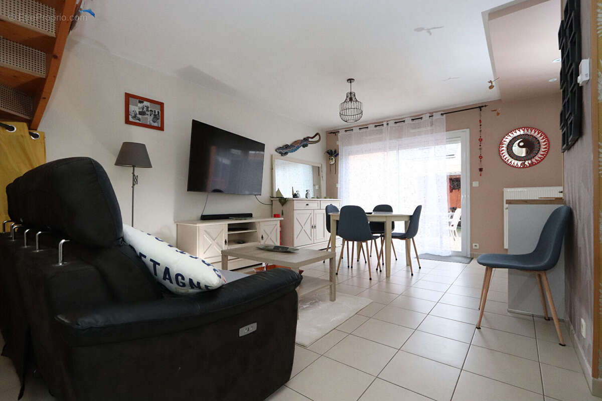 Maison 3 chambres, 90 m² habitables en très bon état, terrasse et cour exposées sud. - photo 2