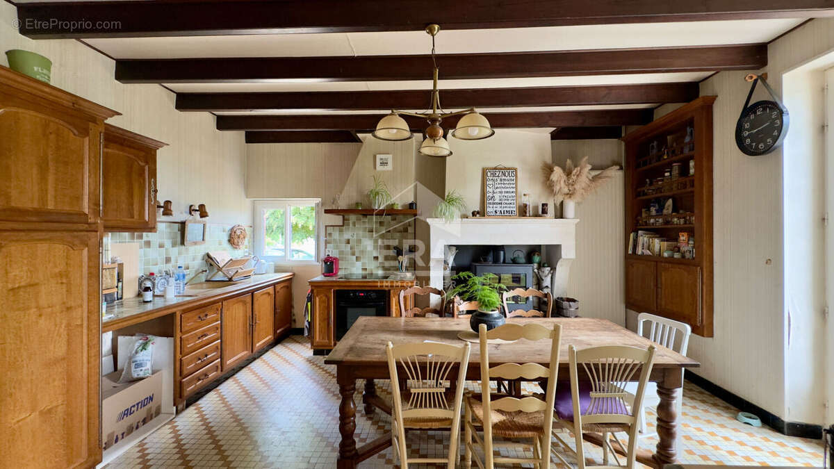 Maison à FOUGUEYROLLES
