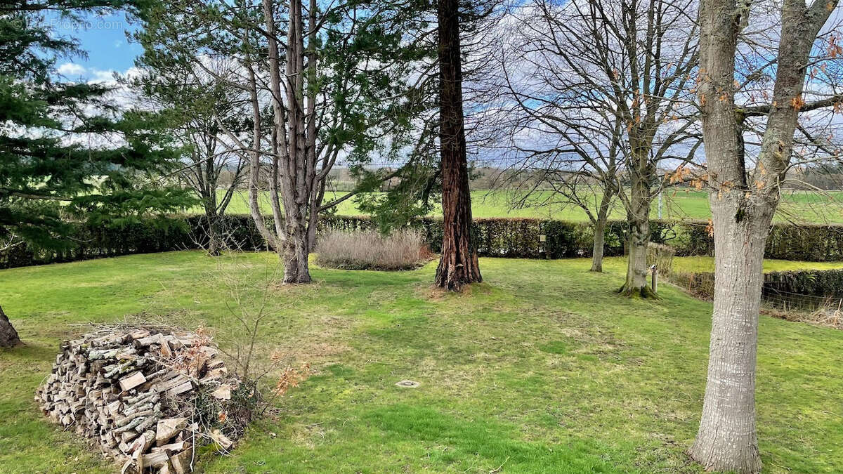 Maison à LES BAUX-DE-BRETEUIL