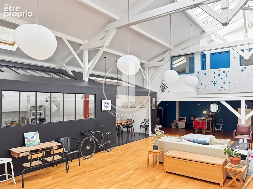 Loft Paris 19e -7 chambres - 327 m2 - photo 3