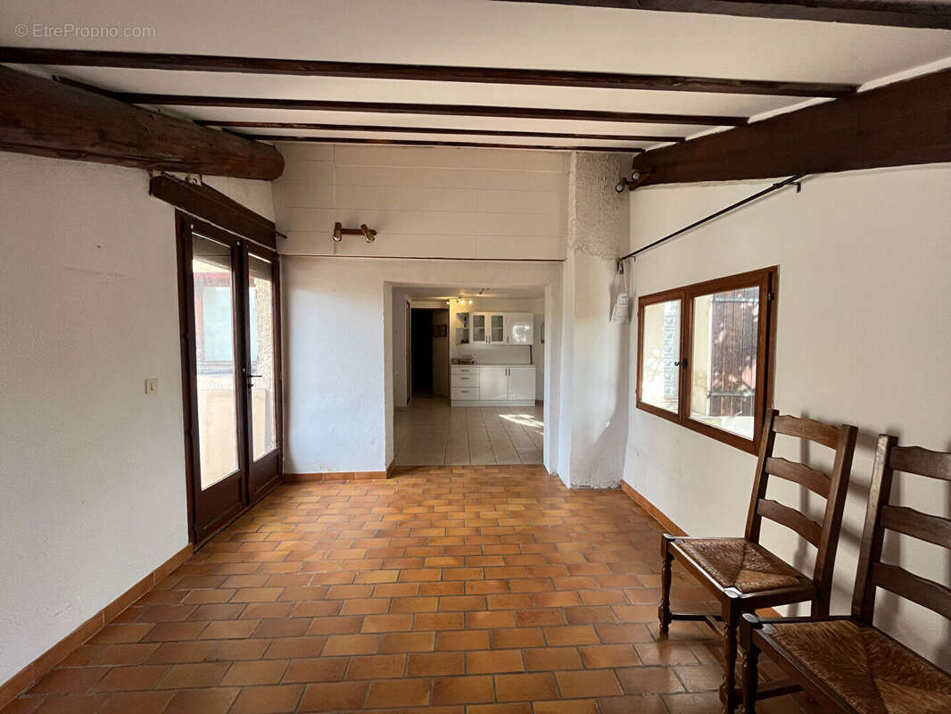 Appartement à CHATEAUNEUF-DE-GADAGNE