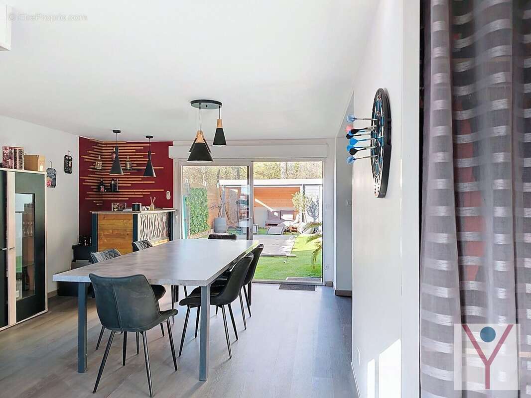 Appartement à CHATILLON-SUR-CHALARONNE