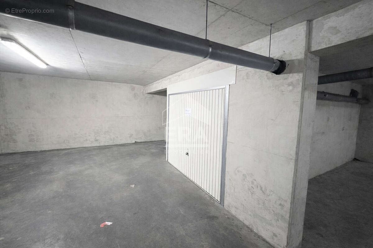 Autre à MARSEILLE-15E