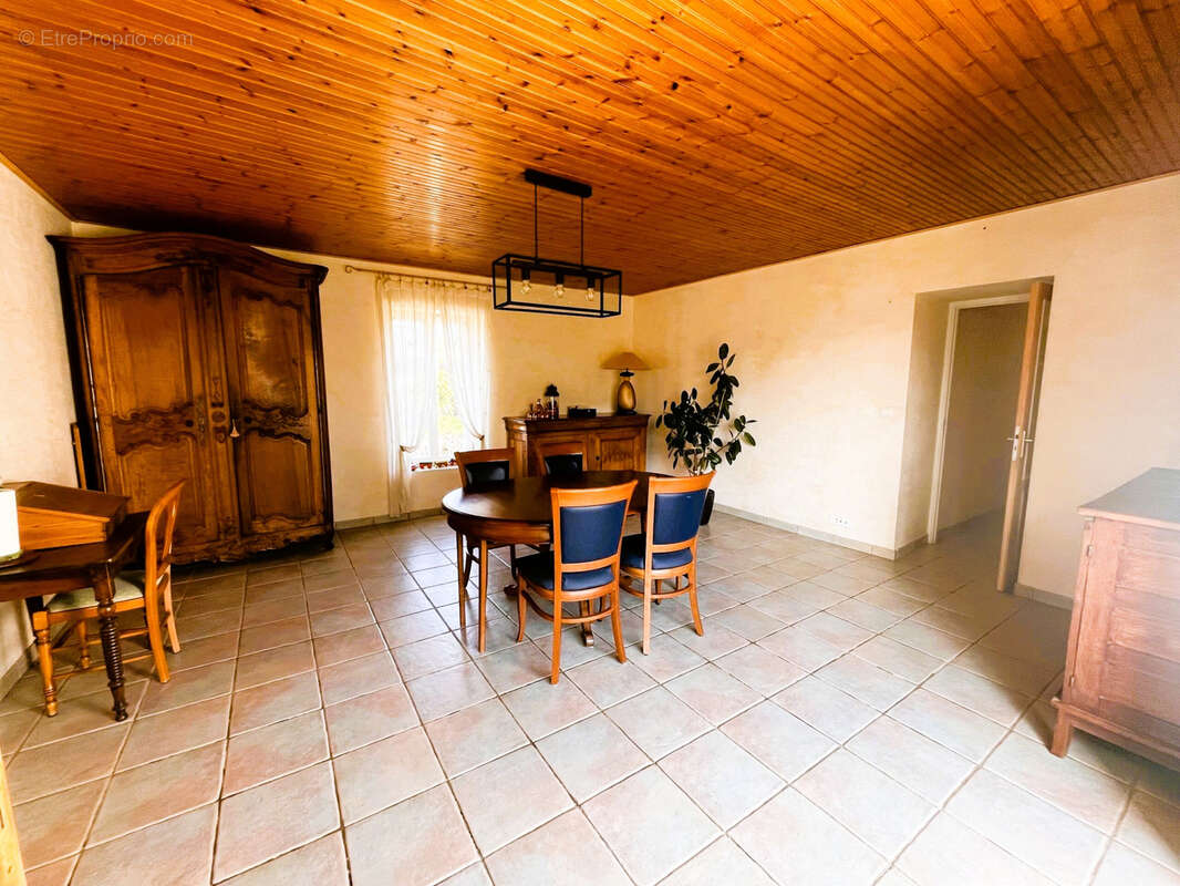 Maison à LE GIROUARD