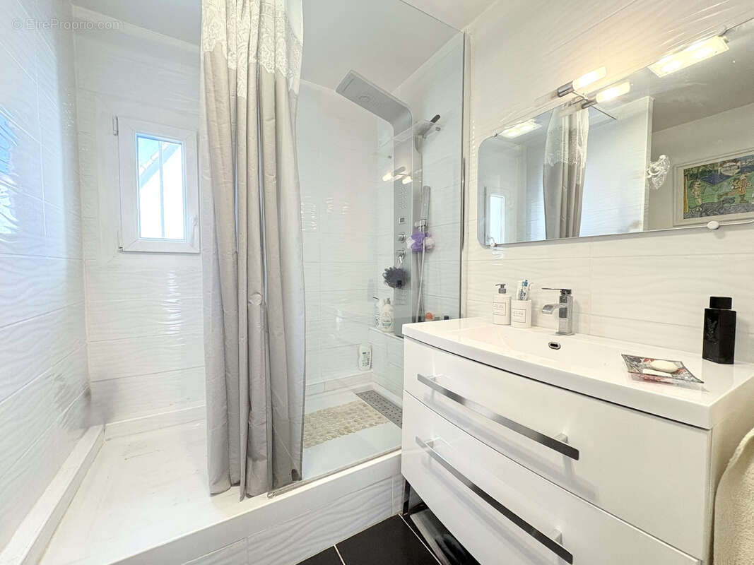 Maison à LA QUEUE-EN-BRIE