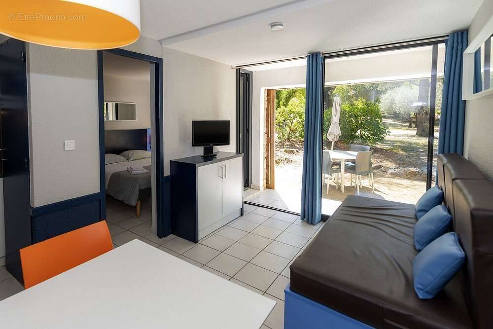 Appartement à BERRIAS-ET-CASTELJAU