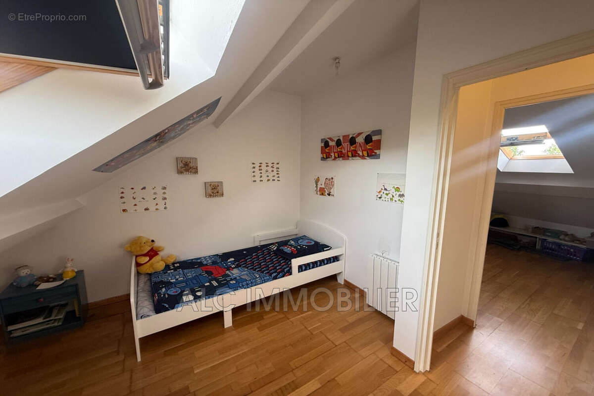 Maison 64 m² à Saint-Germain-Du-Corbeis  - photo 5