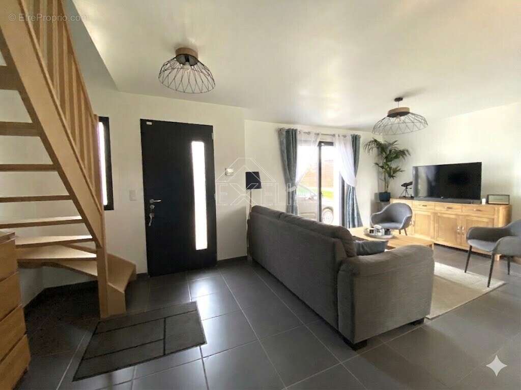 Maison à GOMMECOURT