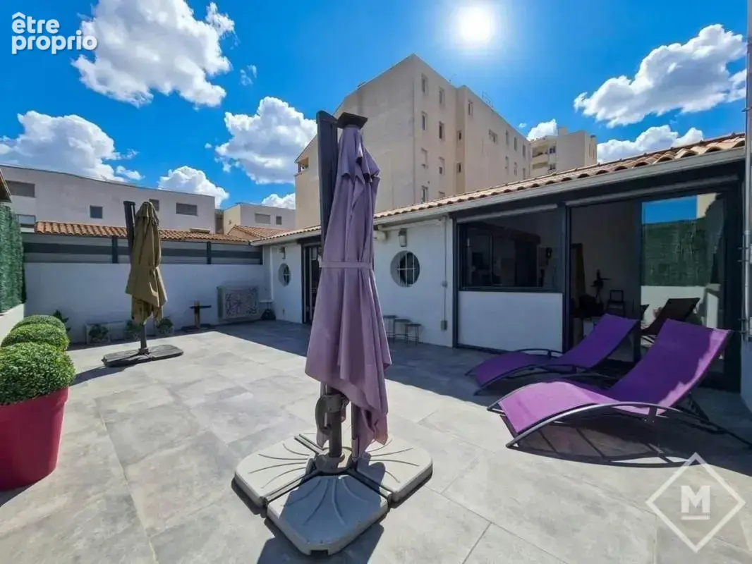 Appartement à MARSEILLE-6E