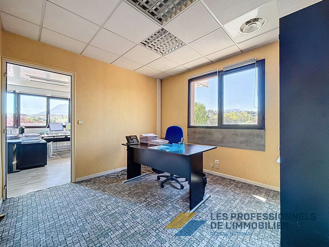 Commerce à BARBERAZ