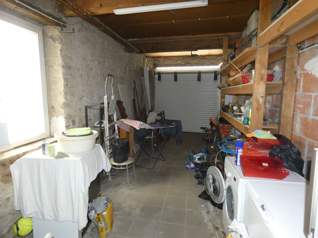 Maison à VILLEMOUSTAUSSOU