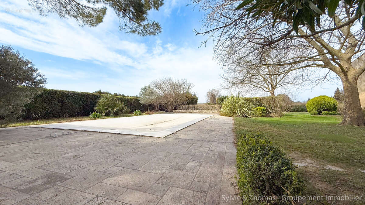 Maison à CADEROUSSE