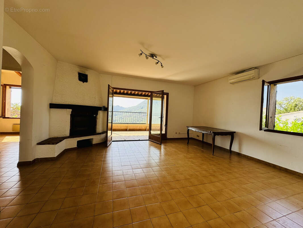 Maison à LES ADRETS-DE-L'ESTEREL