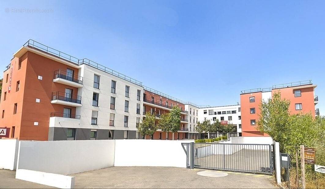 Appartement à SAINT-CYR-L'ECOLE