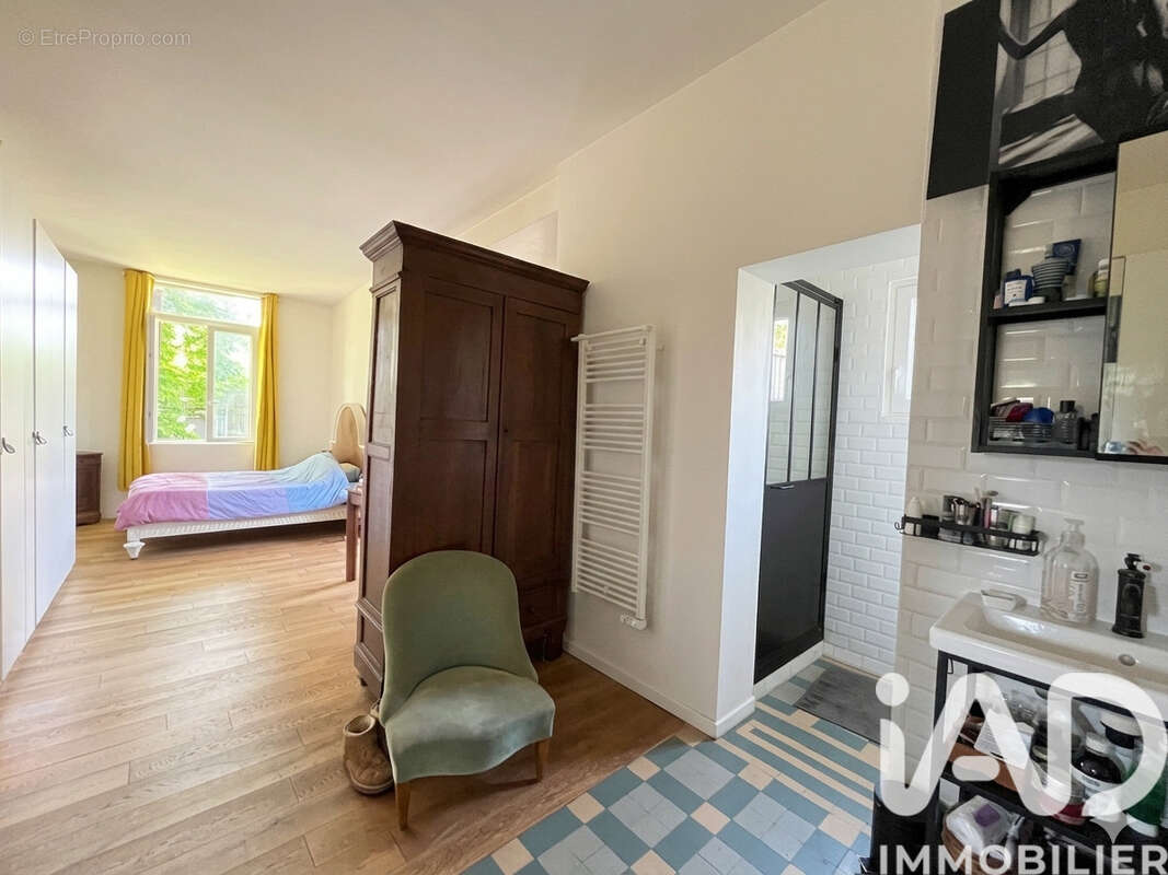 Maison 137 m² à Pessac  - photo 6
