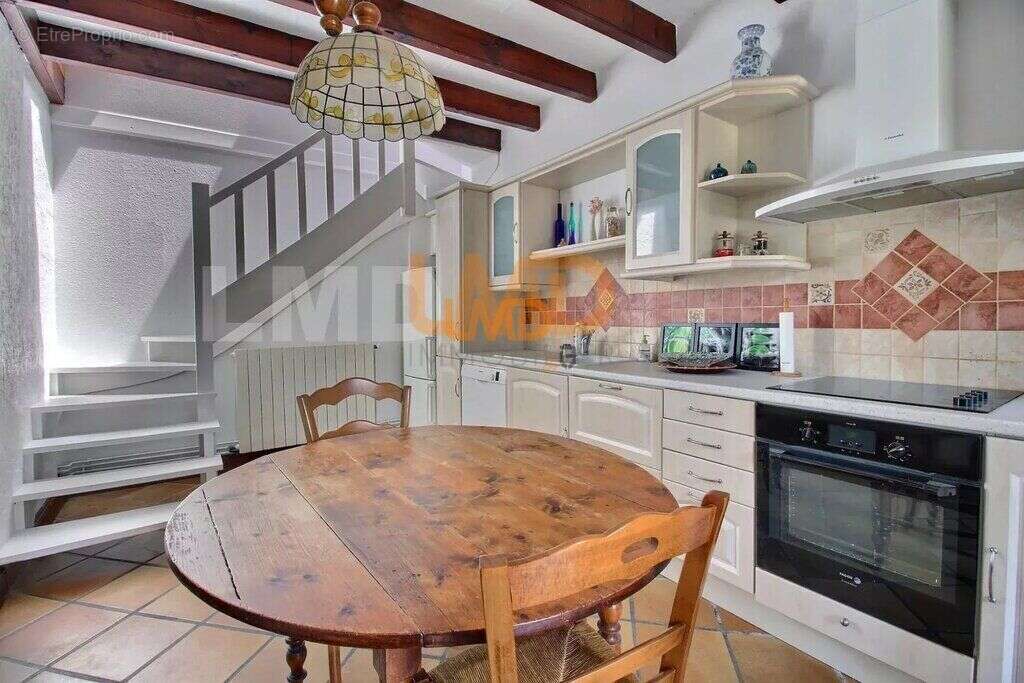 Maison à SAINT-MARTIN-DE-JUILLERS