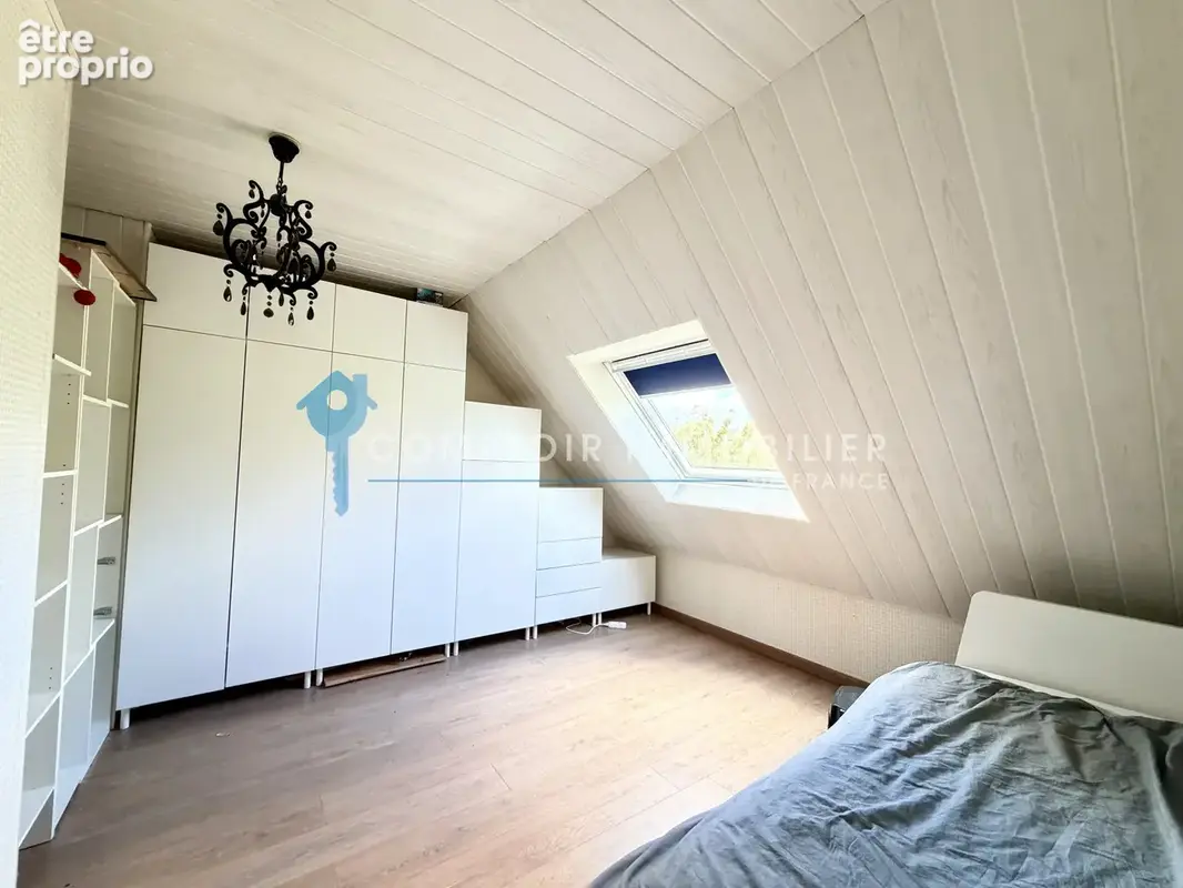 Maison familiale de 3 chambres 93 m2 avec garage et terrain de 1 055 m2 - photo 4