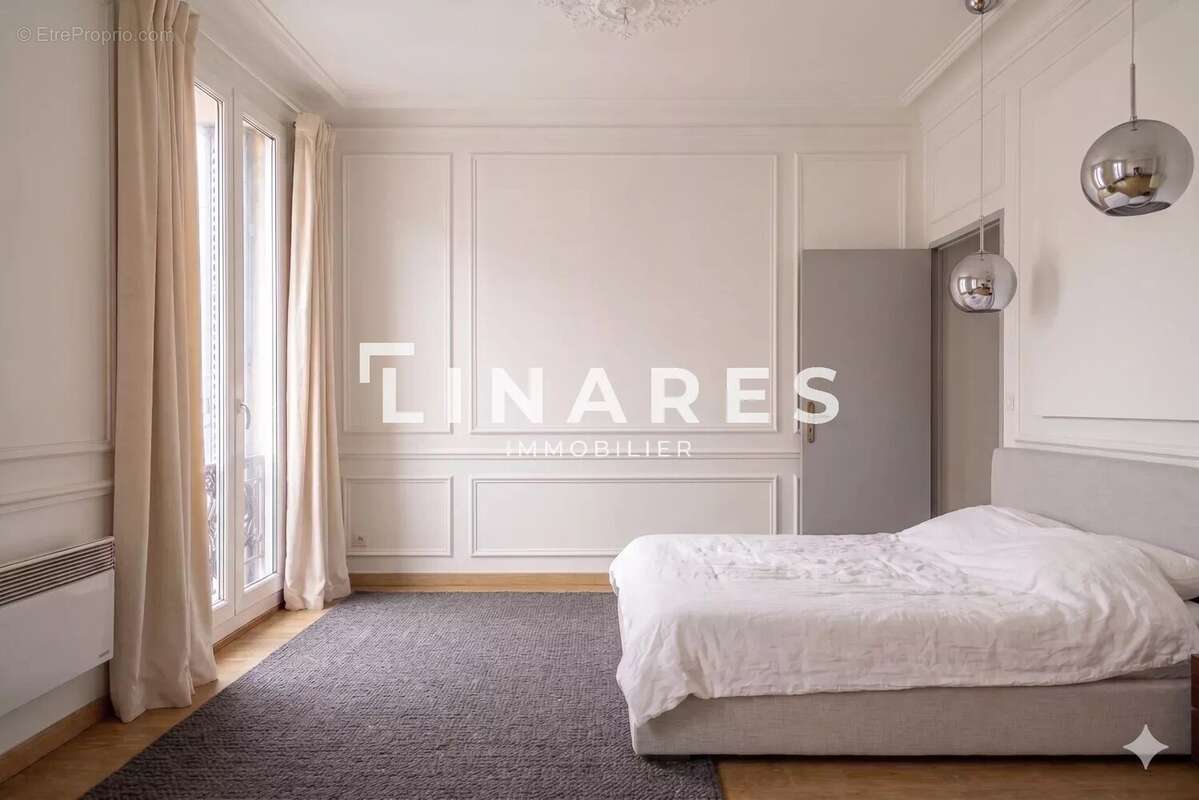 Appartement à MARSEILLE-1E