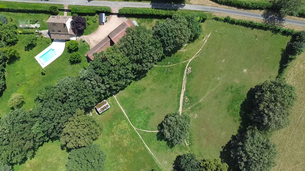 Maison à SAINT-AMAND-MONTROND