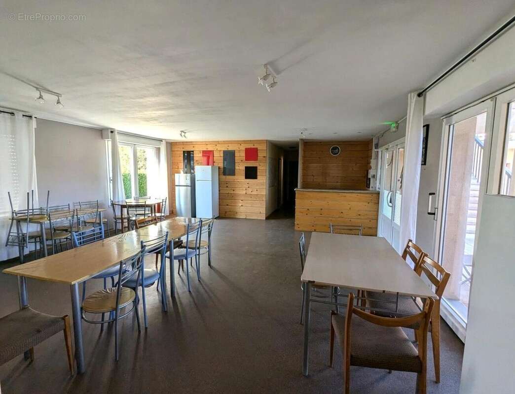 Photo 5 - Commerce à BARBEZIEUX-SAINT-HILAIRE