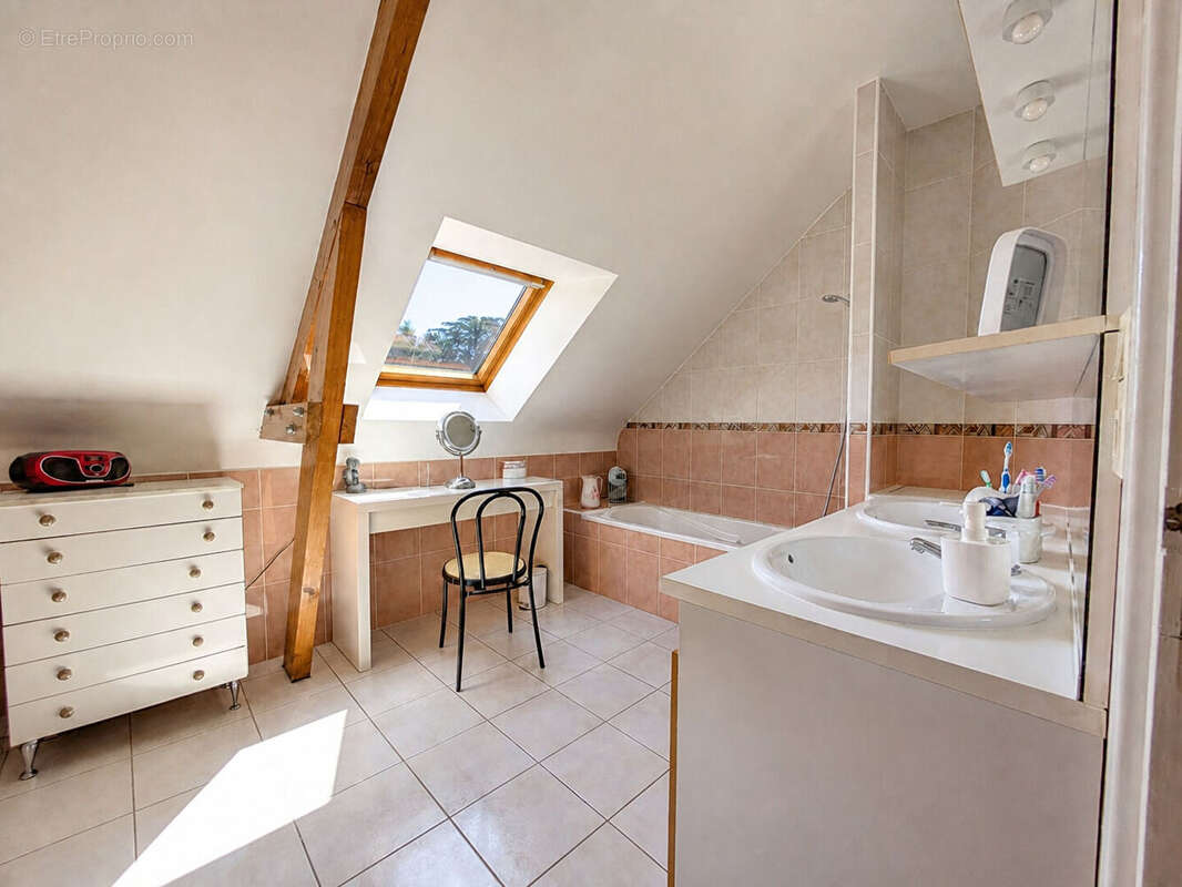 Maison à DOL-DE-BRETAGNE