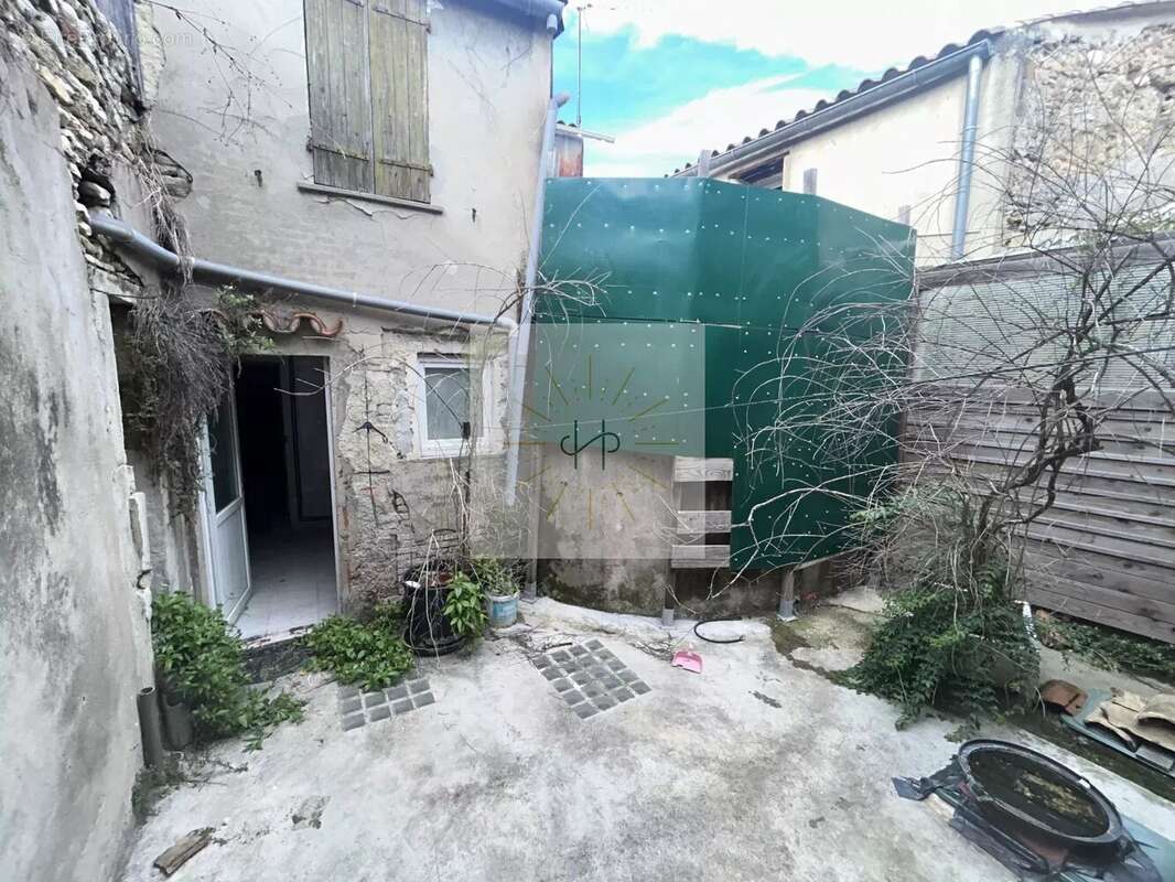 Appartement à VALREAS