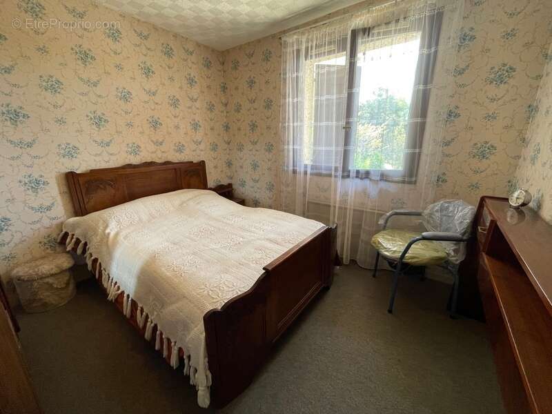 Maison à DECAZEVILLE