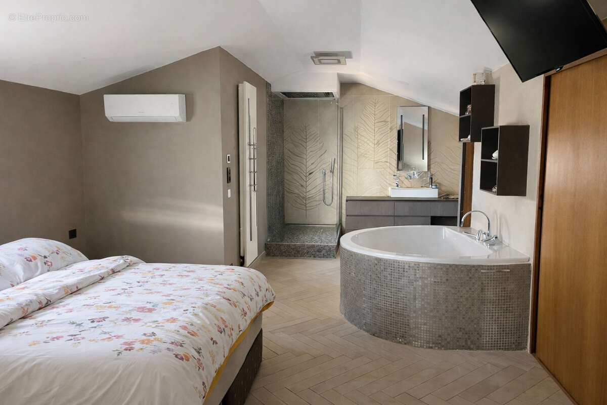 Maison à PELISSANNE