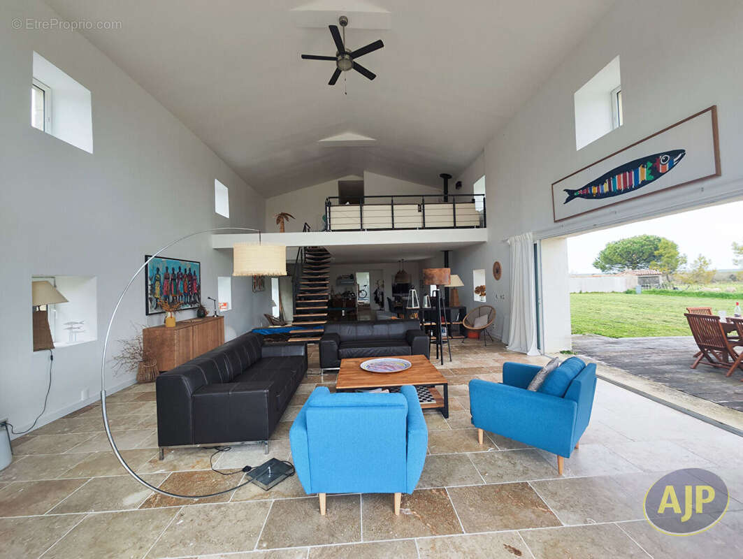 Maison à SAINT-MICHEL-EN-L&#039;HERM