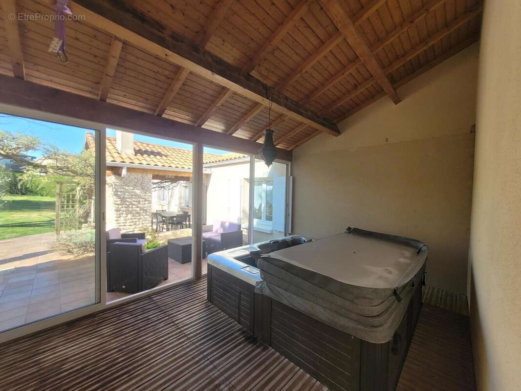 Photo 8 - Maison à VOUILLE